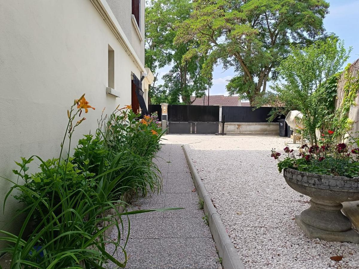 Qhome 1 - Studio Entre Paris Et Disney Villiers-sur-Marne Exterior foto